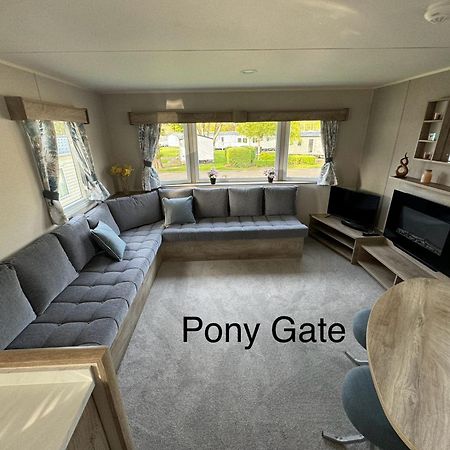Berwick-Upon-Tweed - Caravan - Sleeps 6 - Parking Exterior foto